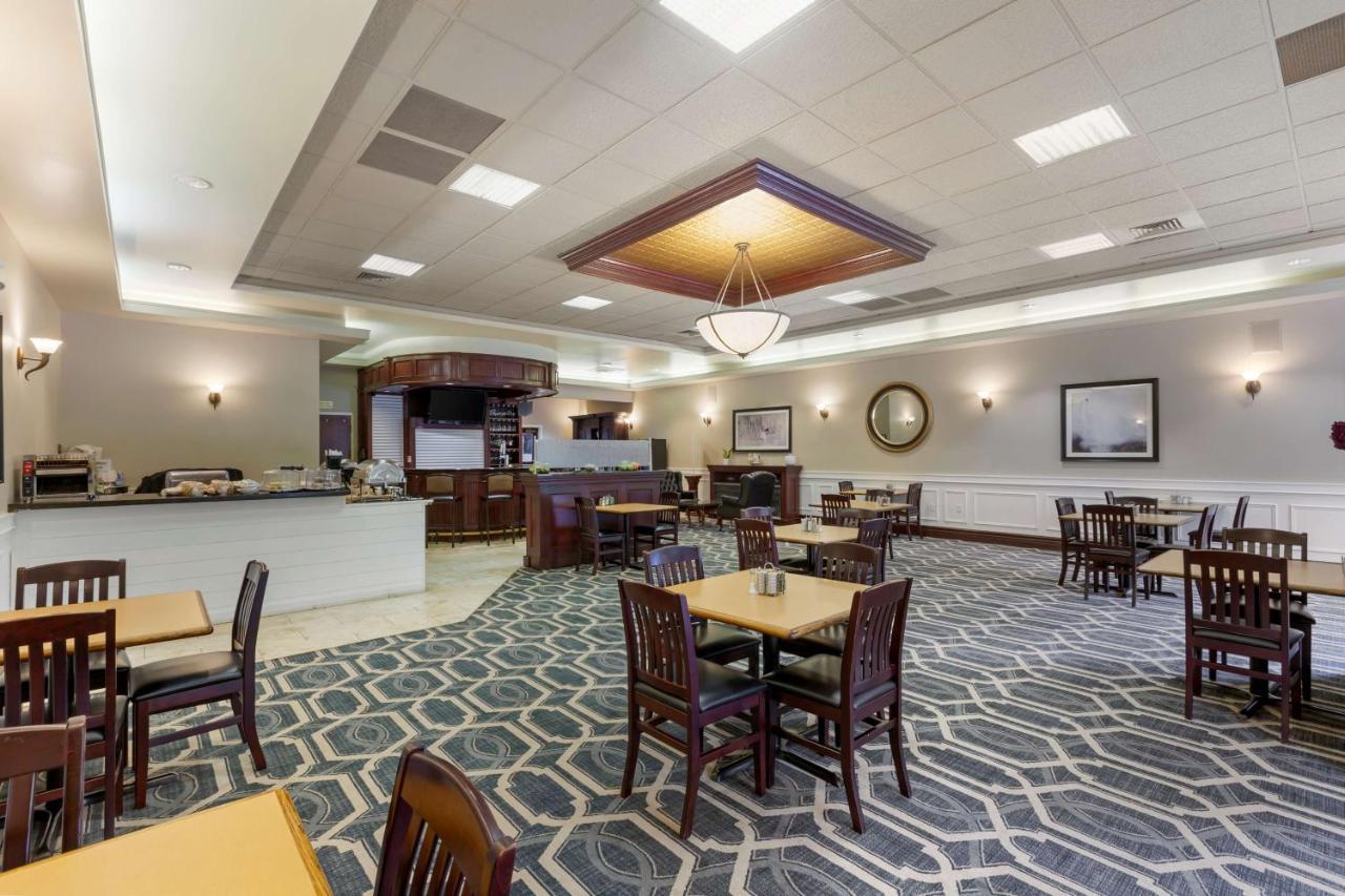 Best Western Plus Orillia Hotel Luaran gambar