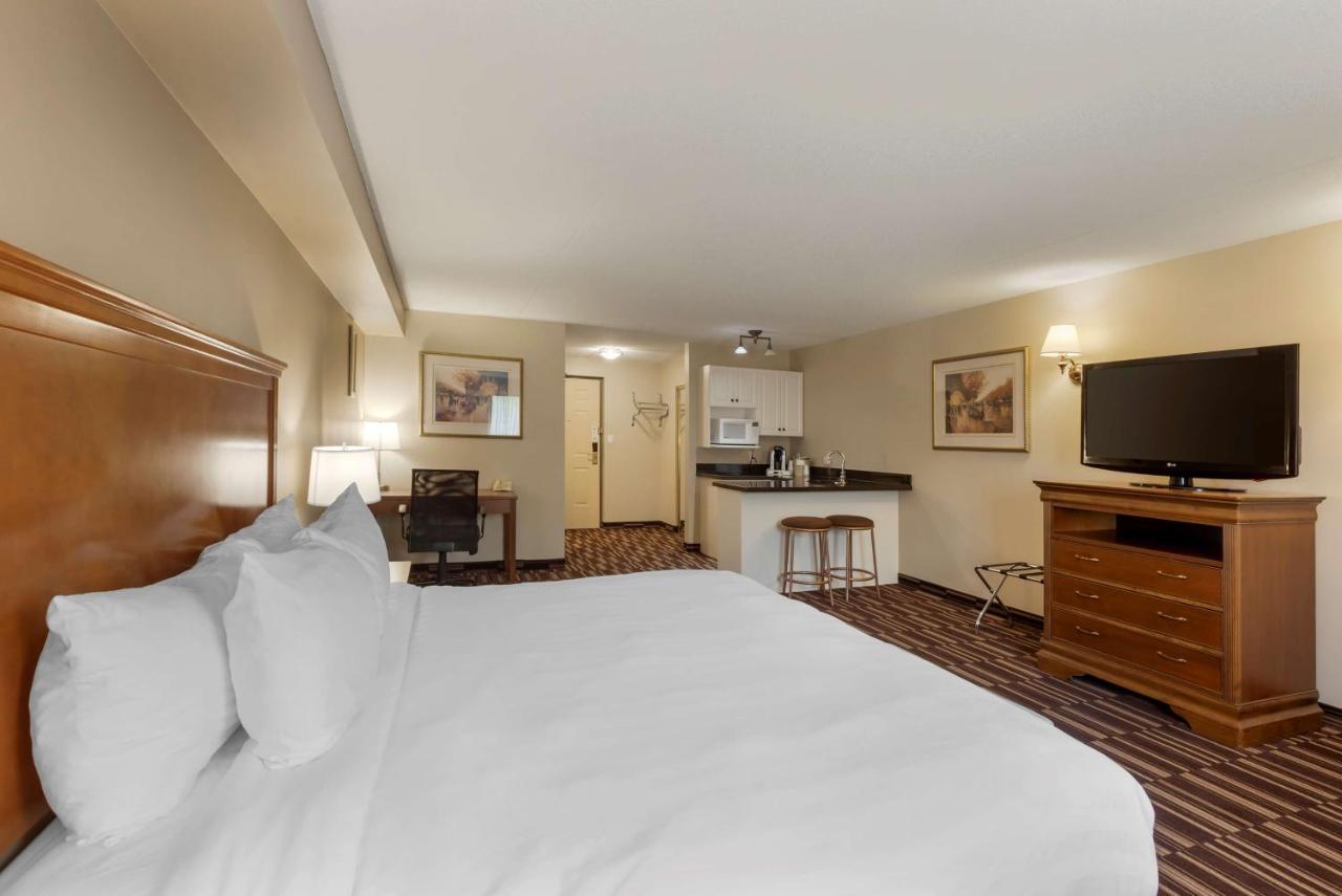 Best Western Plus Orillia Hotel Luaran gambar