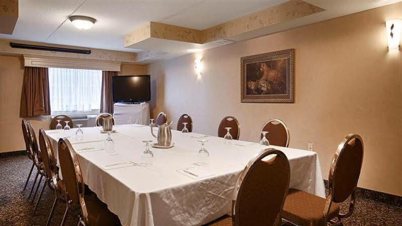 Best Western Plus Orillia Hotel Luaran gambar